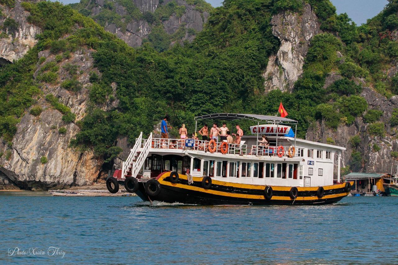 Cat Ba Hostel Cat Ba Island Exterior foto
